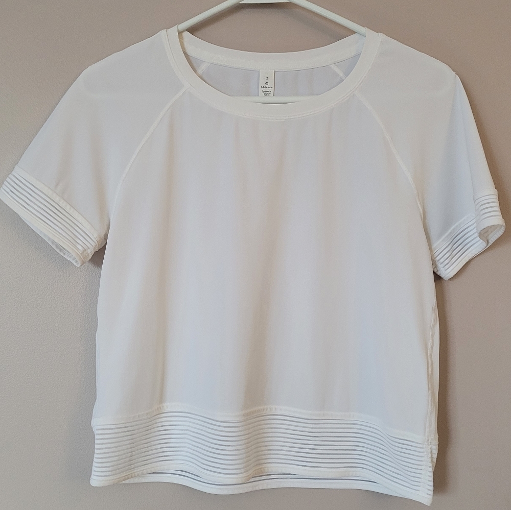 Lululemon Tee